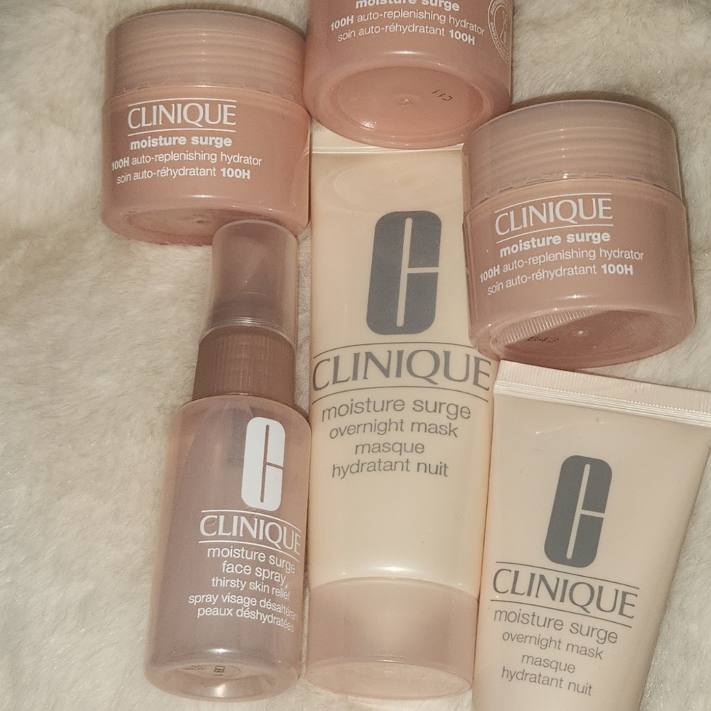 Clinique Moisture Surge Skincare Set - Blush Pink & Cream